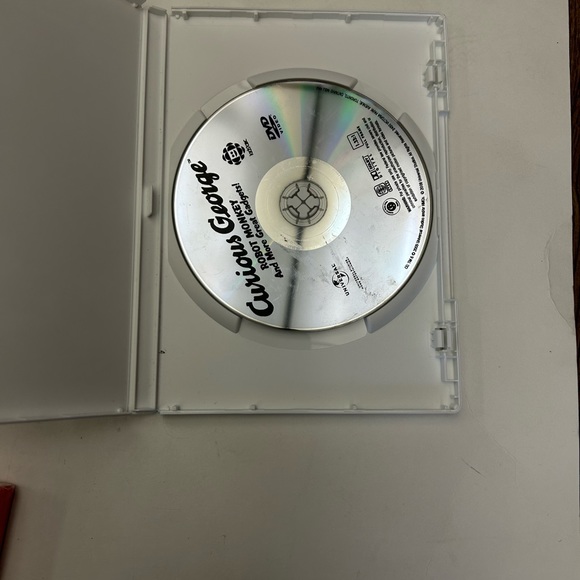 THE ANGRY BIRDS MOVIE ,MARMARDUKE,Alvin AND THE CHIPMUNKS,CURIOUS GEORGE - Picture 3 of 7